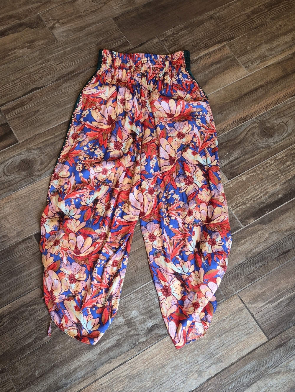 Intimately Free People In Bloom Floral Elastic Waist Pants in Midnight Combo XS - Picture 9 of 12